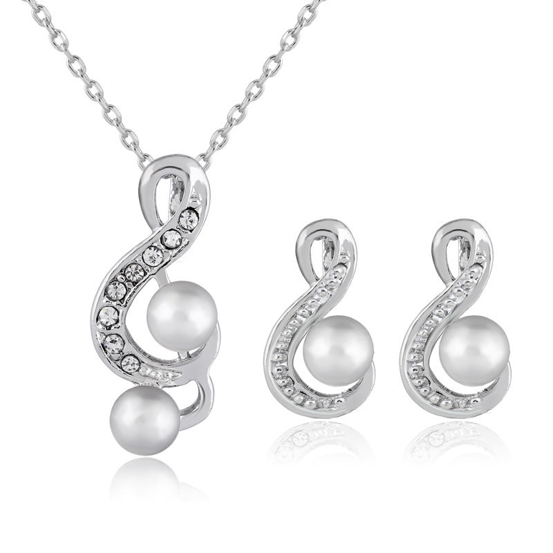 Elegant Pearl Jewelry Set – Necklace & Earrings Duo