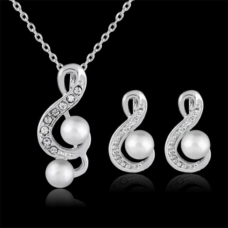 Elegant Pearl Jewelry Set – Necklace & Earrings Duo