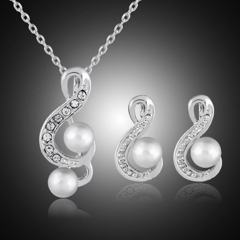 Elegant Pearl Jewelry Set – Necklace & Earrings Duo