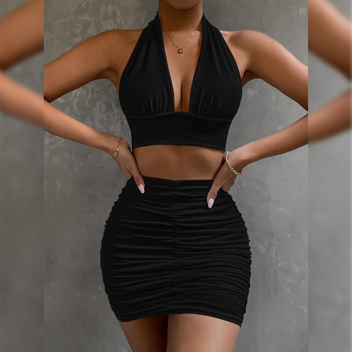 Halter Top Pleated Hip-covering Skirt Suit