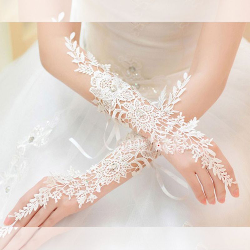 Bride Lace Wedding Gloves