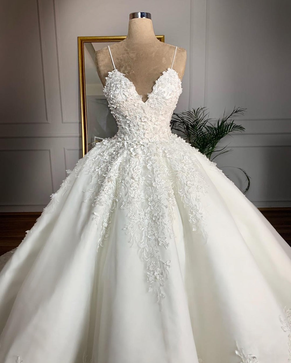 Deep V-neck Floor-length Wedding Dress