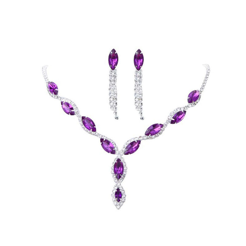 Jewelry Set – Statement Necklace & Earrings