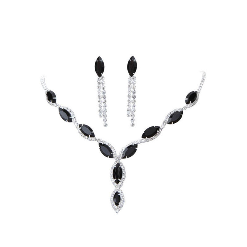 Jewelry Set – Statement Necklace & Earrings