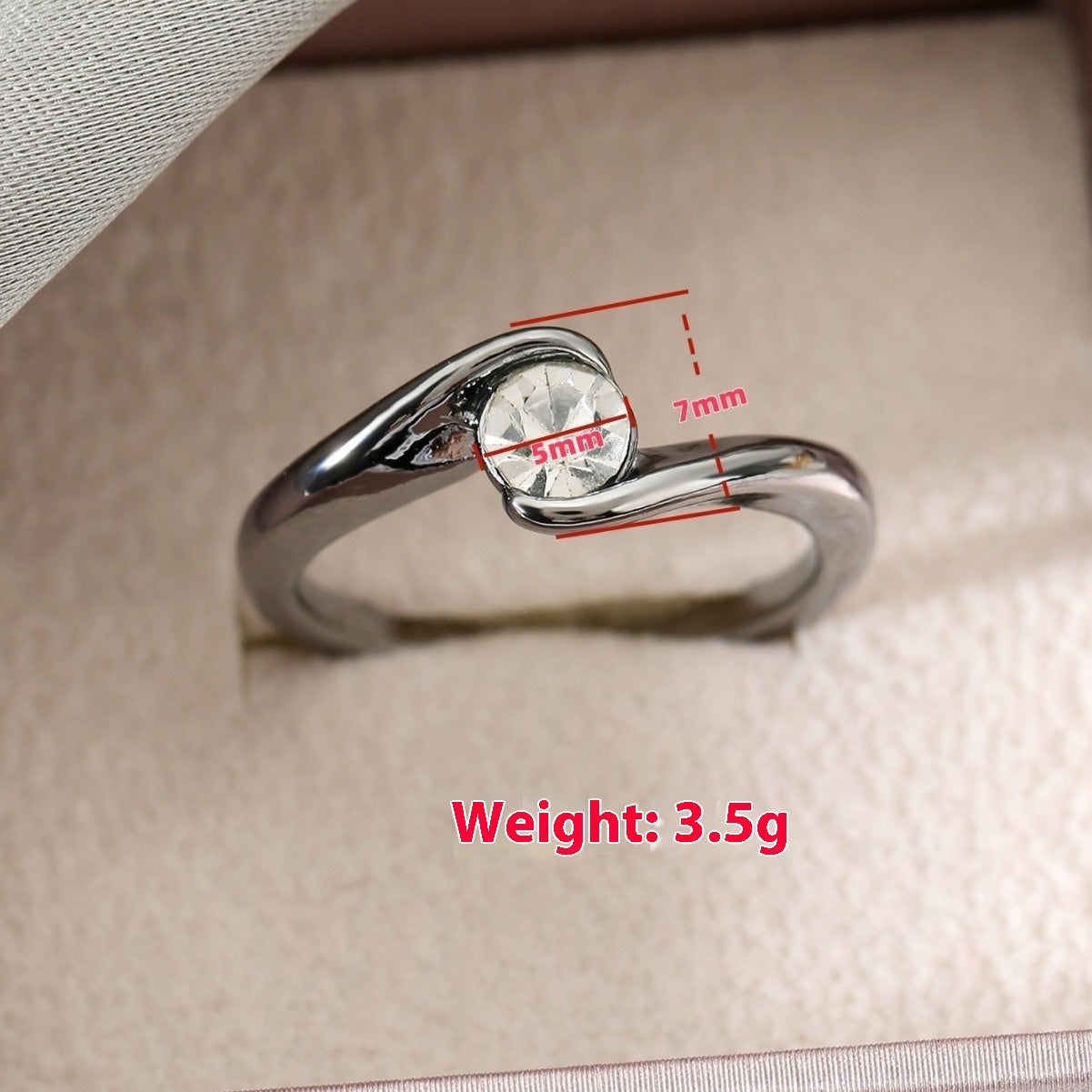 Five-Claw Ring – Modern Anti-Moissanite Design