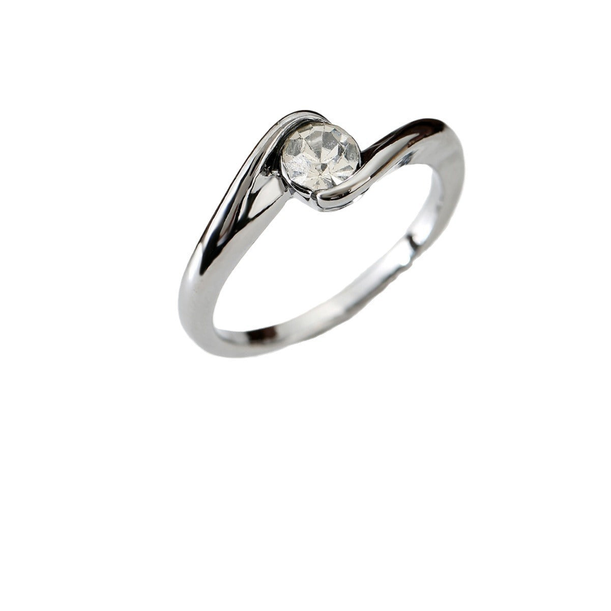 Five-Claw Ring – Modern Anti-Moissanite Design
