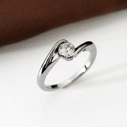 Five-Claw Ring – Modern Anti-Moissanite Design