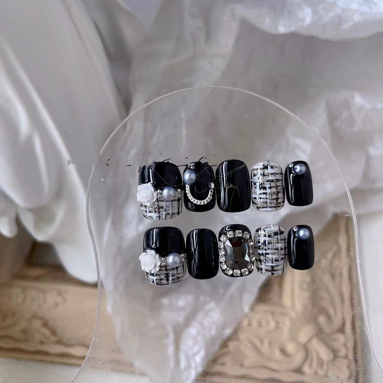 Chain Pearl Nails with Nail file And Nail care glue