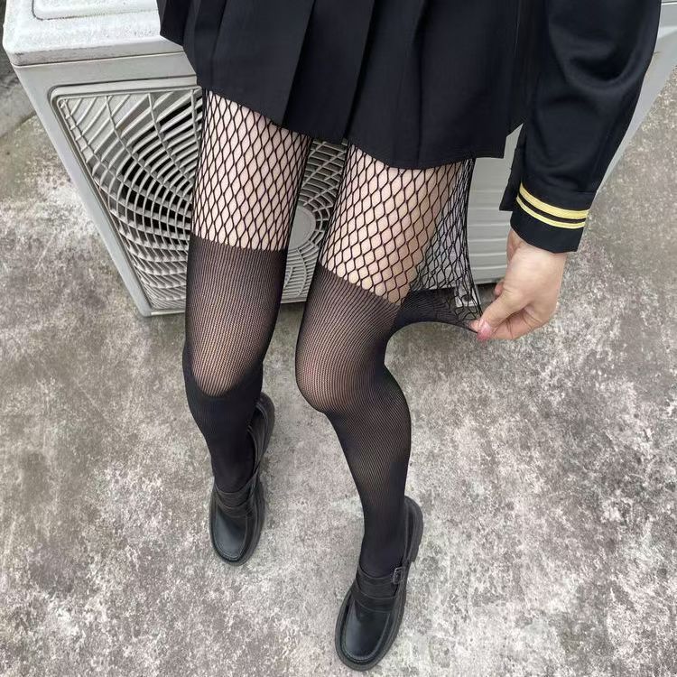 Black Fishnet Stitch Snag-Resistant Pantyhose
