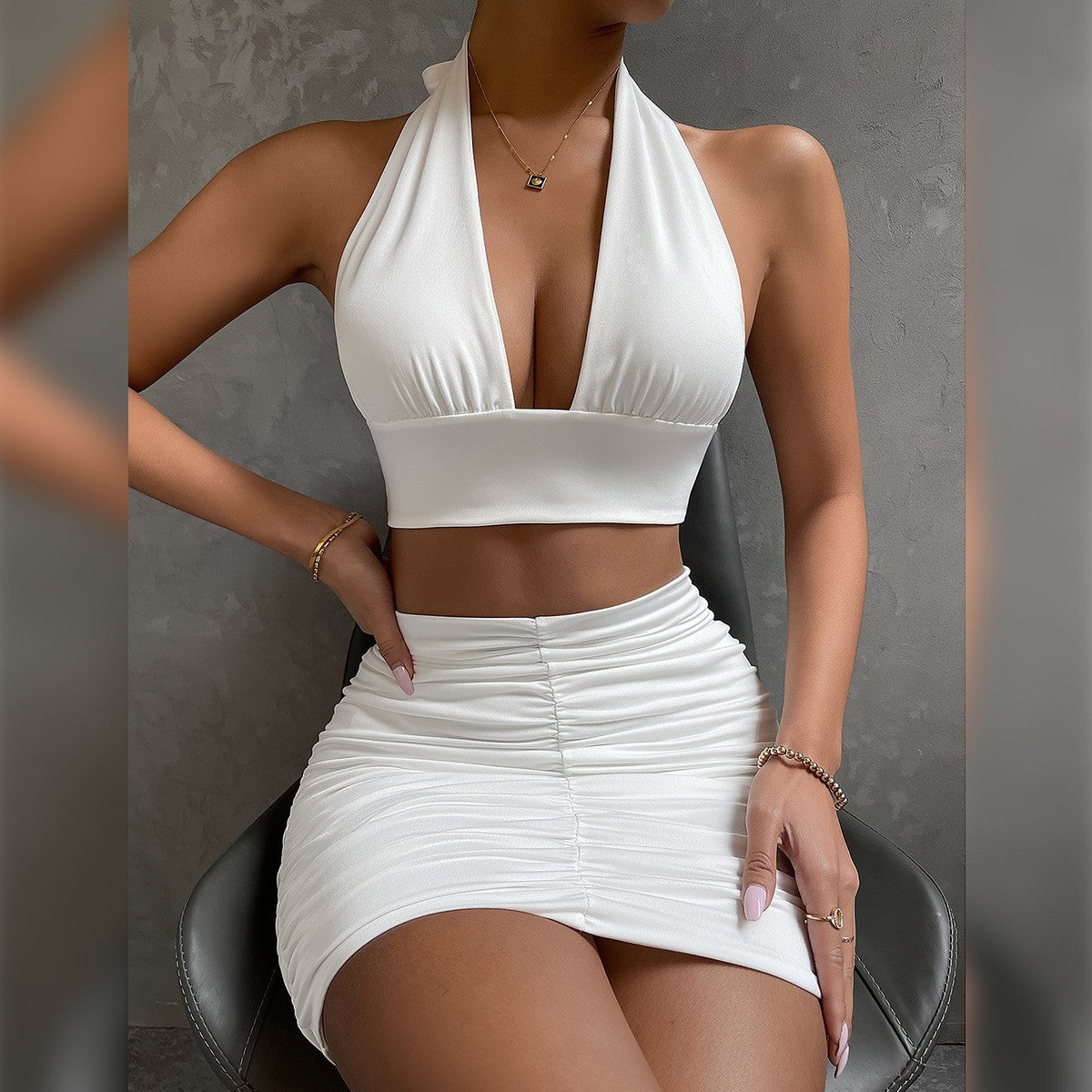 Halter Top Pleated Hip-covering Skirt Suit